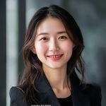 林晓雯，女性职场研究专家，面带微笑的职业女性形象，专业知性气质